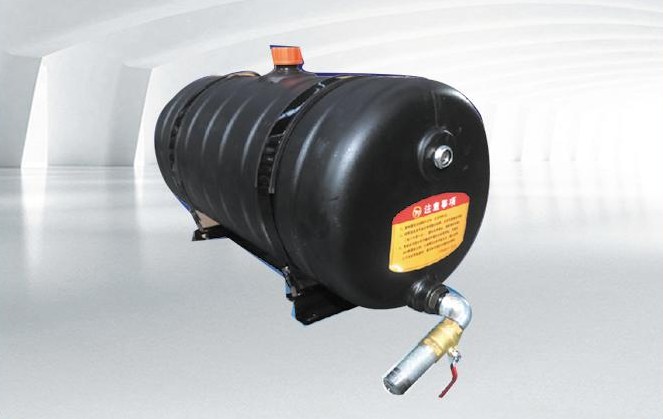 Horizontal hydraulic oil tank
