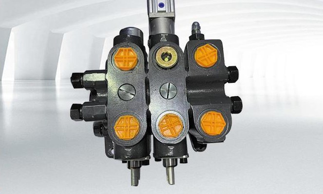 Two-section air-controlled multi-way valve